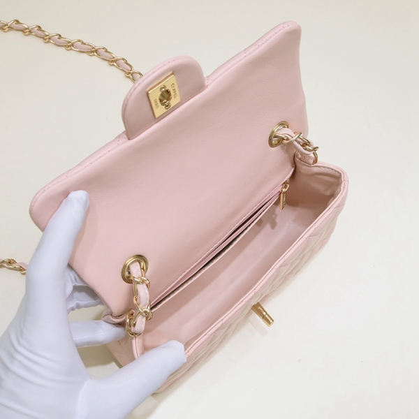 シャネルバッグ着用イメージ